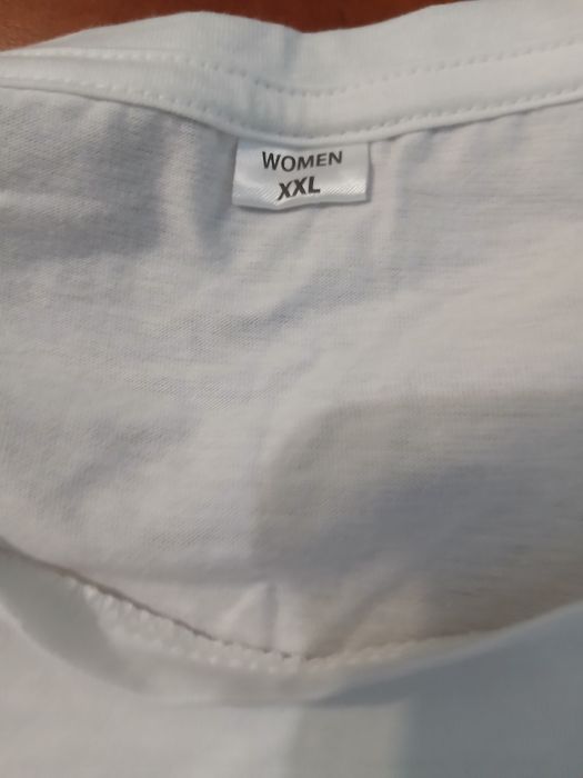 Vand Tricouri Dama Marimea XXL