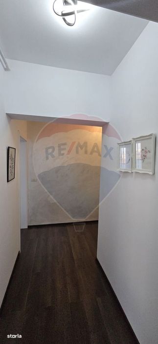 Apartament cu 3 camere de închiriat