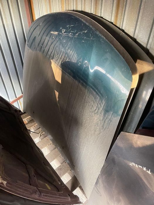 Капоты на Митсубиси Галант Дутый