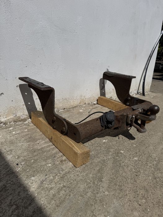 Cui carlig remorcare iveco daily