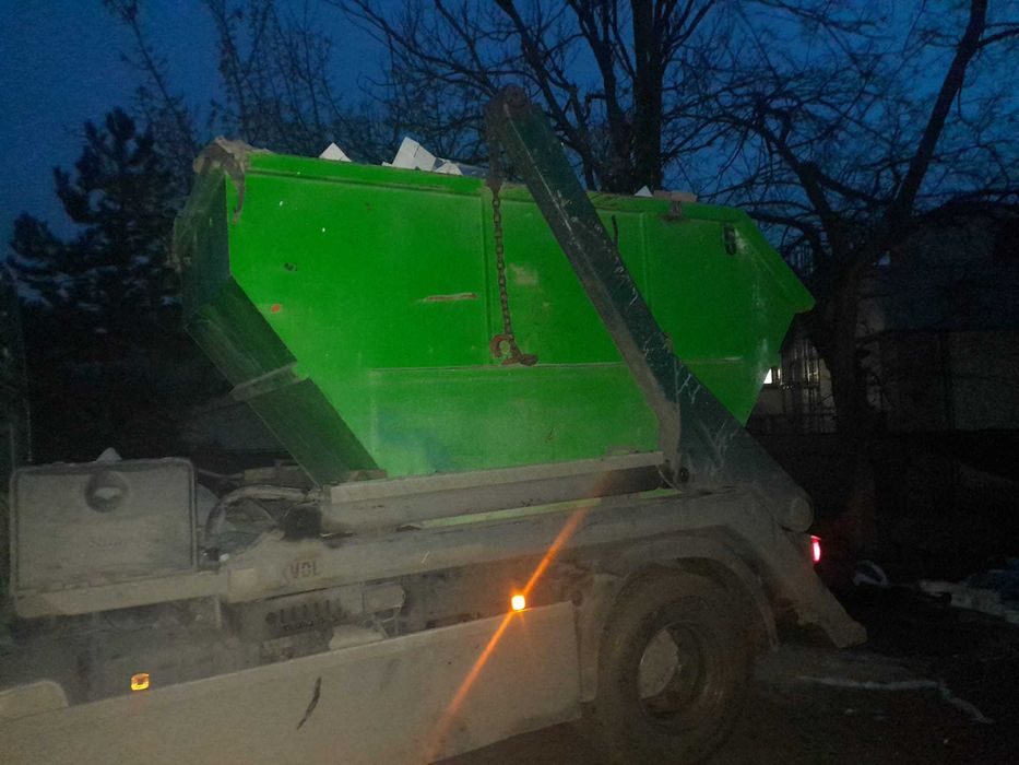 Ofer transport container moloz, gunoi, deseuri si pamant.