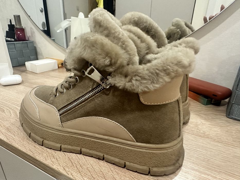 Зимние ботинки замшевые