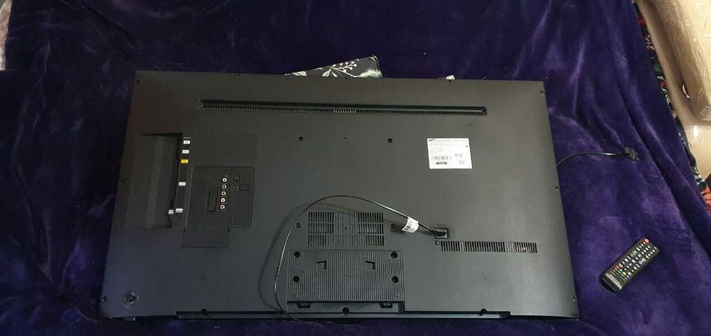 Телевизор Samsung 90000