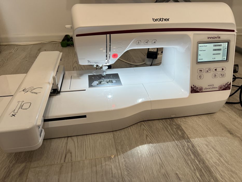 Mașină brodat Brother Innovis NV870SE Garanție,accesorii