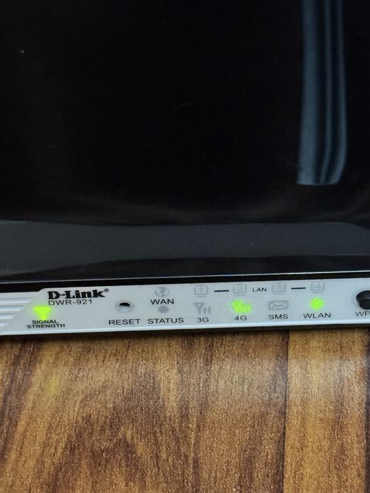 Router Wireless D-link DWR-921 cu slot SIM card, LTE 4G