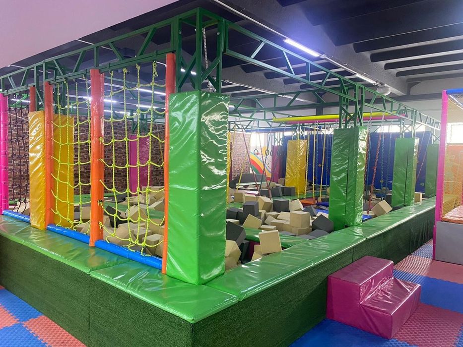 Продам детскую игровую площадку