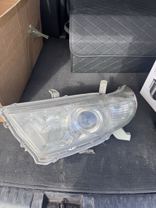 Продам фары Highlander
