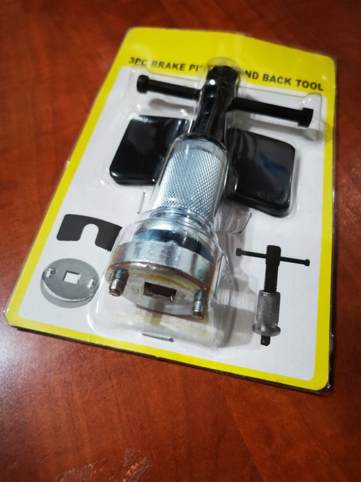 Presa piston frana-presa etrieri/pistonase frână universala