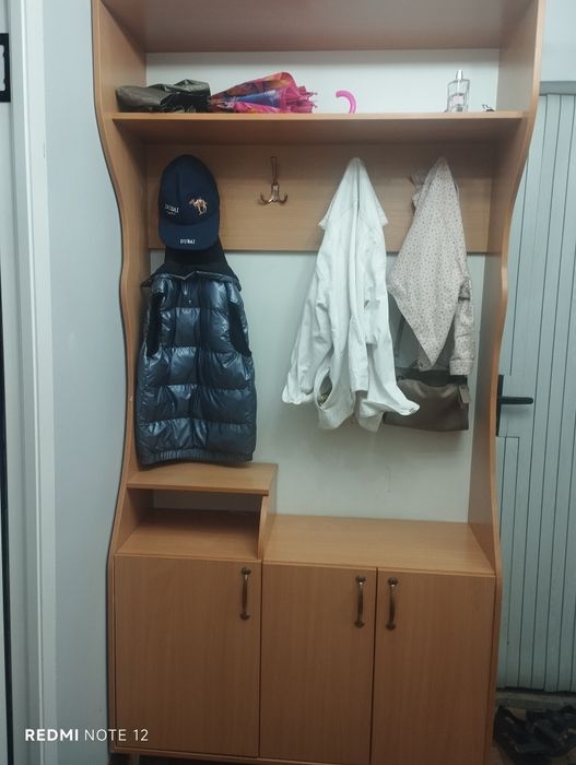 Прихожая в хорошем качестве.