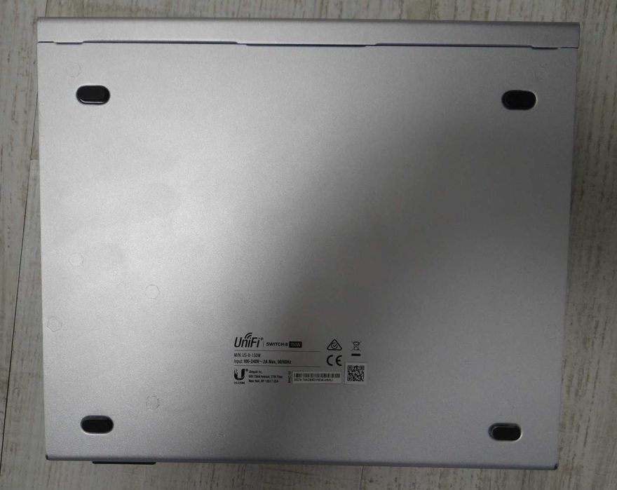 Суич Ubiquiti US-8-150W, 8-порта PoE+ GbE, 2xSFP слота, 150W