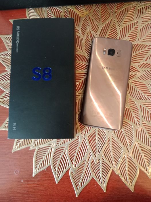 Тилефон Самсунг S8.память 64.