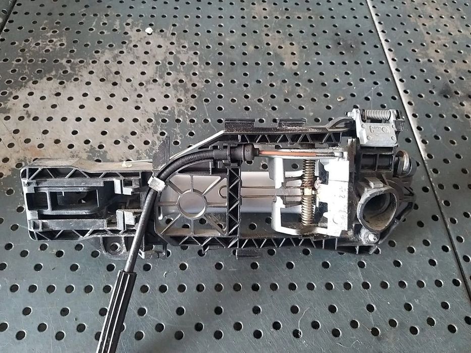 Maner usa dreapta fata vw passat b6 3c 3c0839168