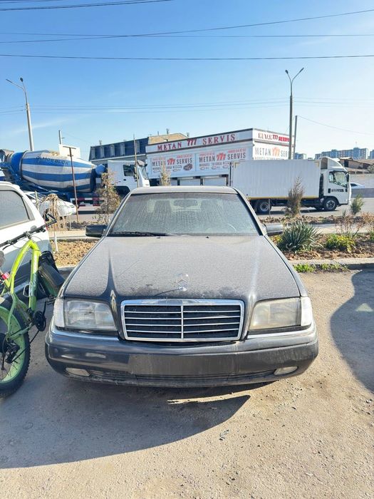 Mercedes benz c202 qora rang