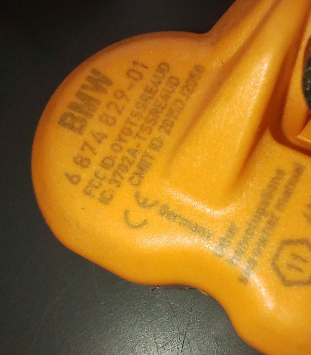 Senzori Presiune roti Originali BMW cu valve metalice.