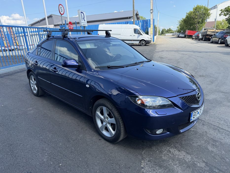 Mazda 3, Limuzină