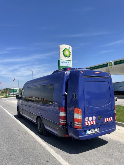 Inchiriere Autocare/Microbuze transport persoane Intern/International