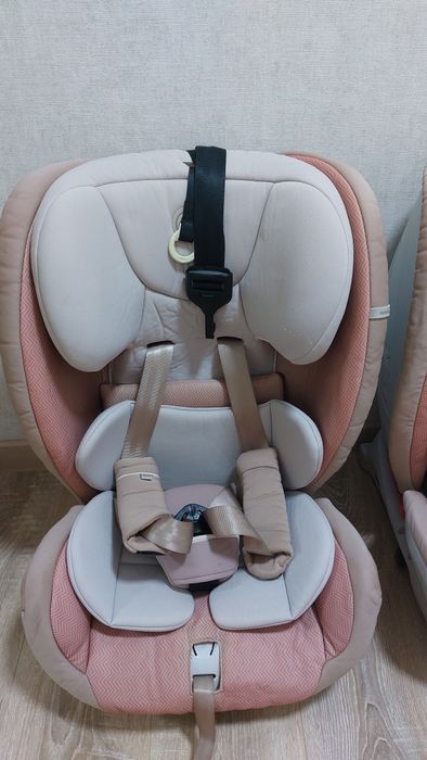 Детское автомобильное кресло