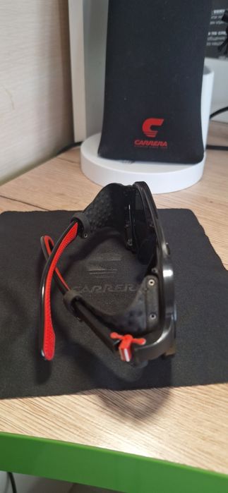 Carrera слънчеви очила