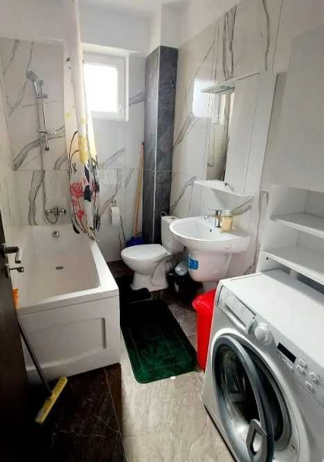 Дава се под наем Тристаен апартамент в Бургас, Център - 90 кв.м за 306 € - Снимка #2