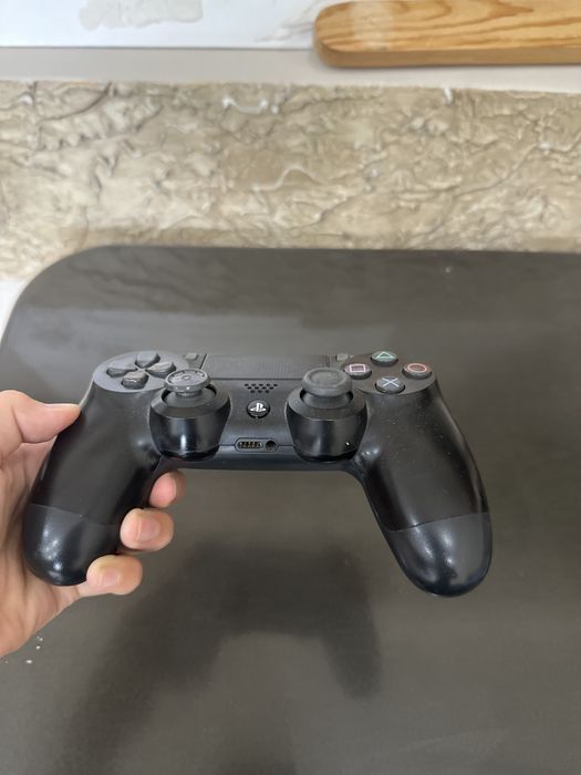 PS4 2020,2 геймпада,2игры