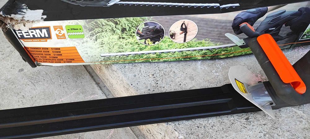 Mașină de tuns gard viu 550W | HTM1003