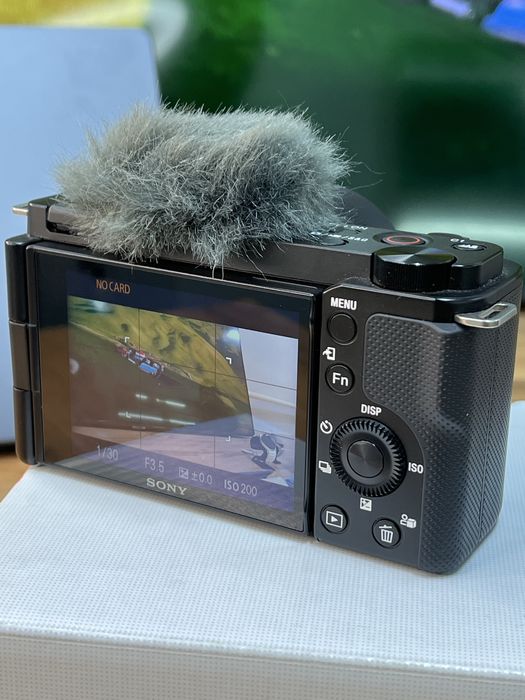 Фотоаппарат Sony ZV-E10