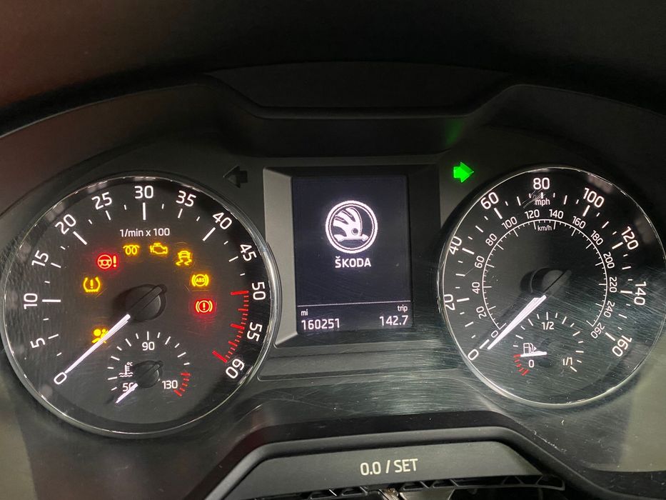 Ceasuri bord uk skoda octavia 3