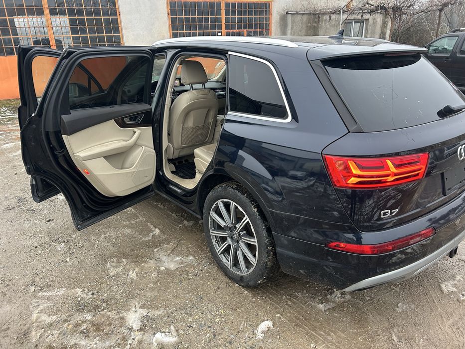Audi  Q7    4m  333 k/c 2018  на части   или цял