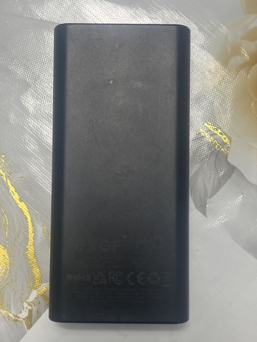 Повербанк на 20 000 ампер/час