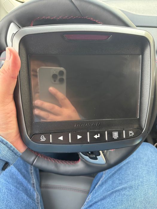 Ekskavator manitor Doosan