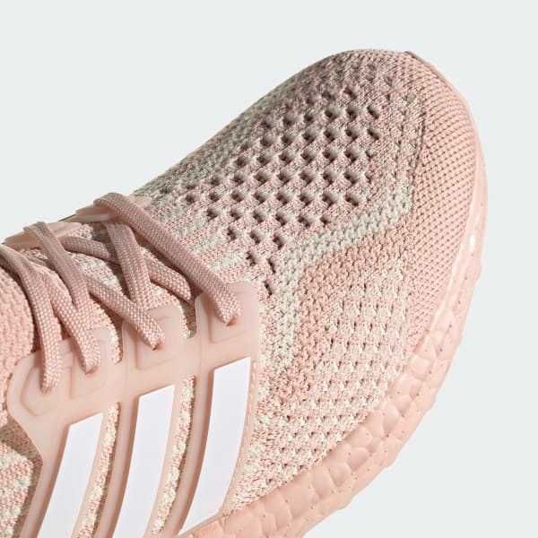 Оригинални дамски маратонки * Adidas Ultraboost DNA 5.0 *