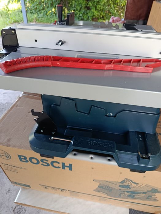 Продам циркулярную пилу BOSCH