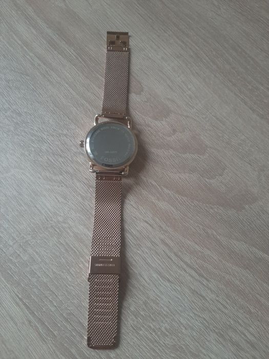 Ceas Fossil Rose Gold – Curea Metalică Tip Mesh – Elegant/Dama
