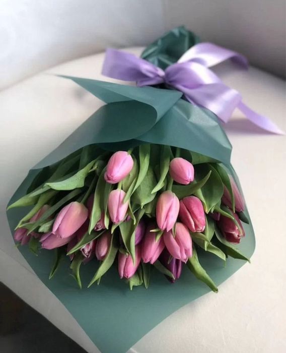 Цветы букеты тюльпаны Астана