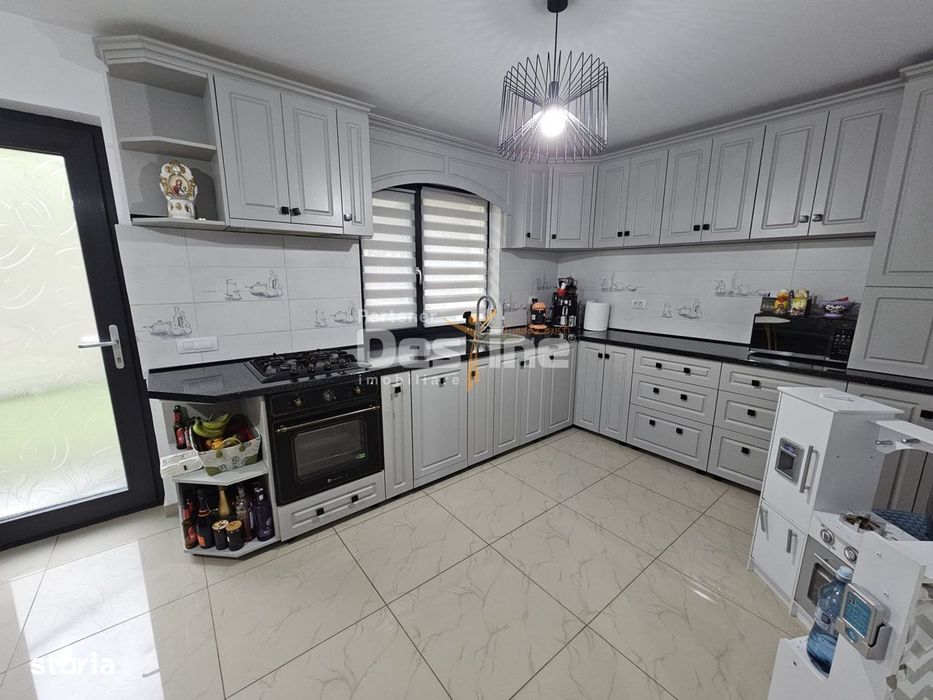 Casa 3 camere, Valea Adanca, mobilata de lux, COMISION 0%