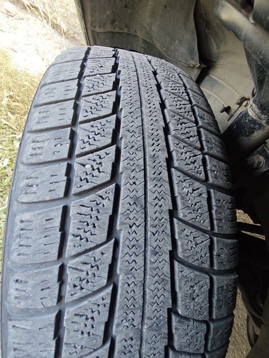 Шины всесезонные Triangle R16 225/70