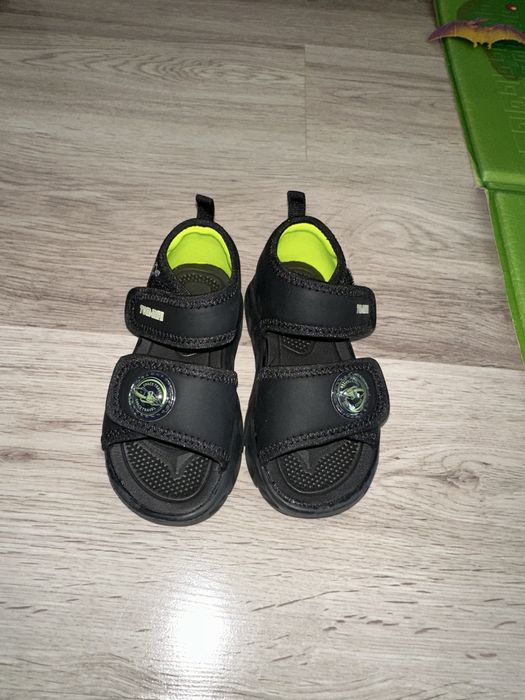Детские сандали в отличном состоянии 25 размер