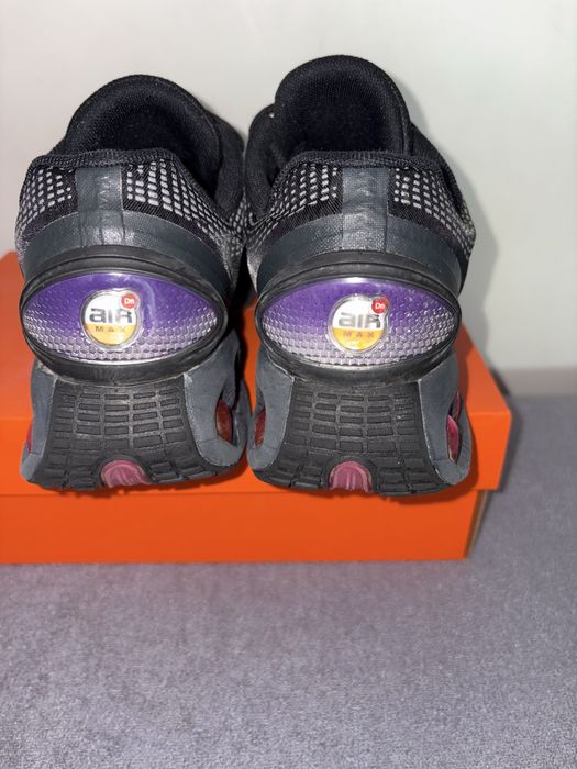 Nike air max DN-черни с лилави детайли много добро състояние