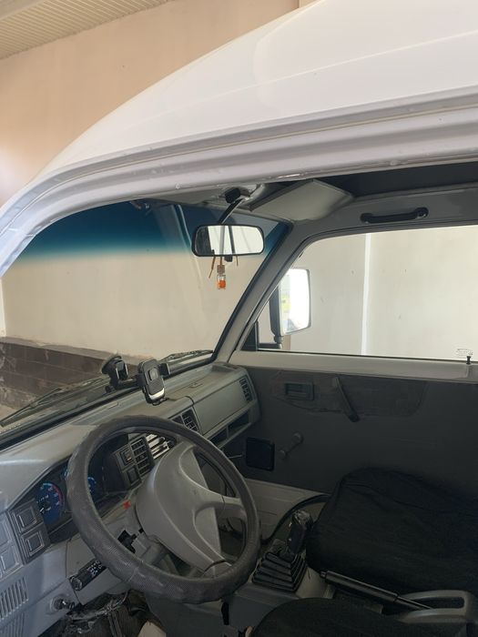 Damas srochni sotiladi