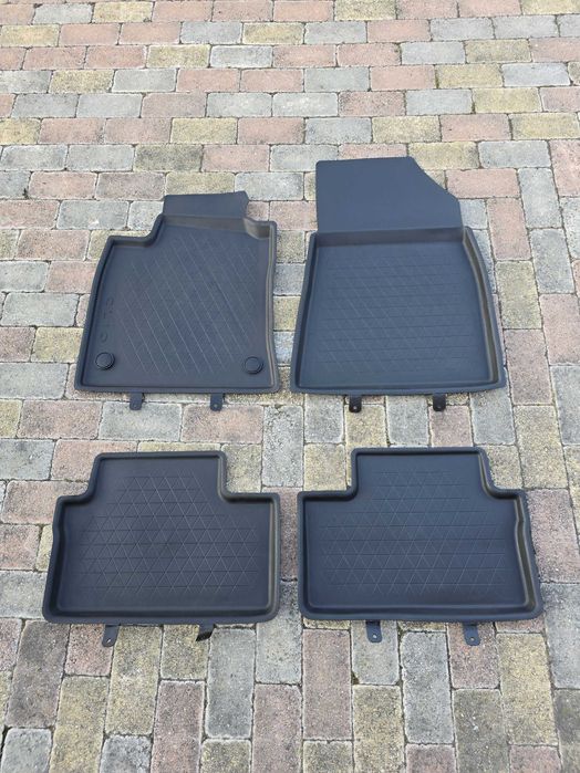 Set covorase / presuri cauciuc Renault Clio V (5) 2019-2025, originale