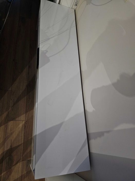 TV stand бял гланц