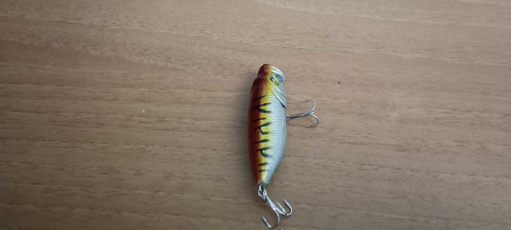 8 броя воблери за морски и сладководен риболов + влакно shimano