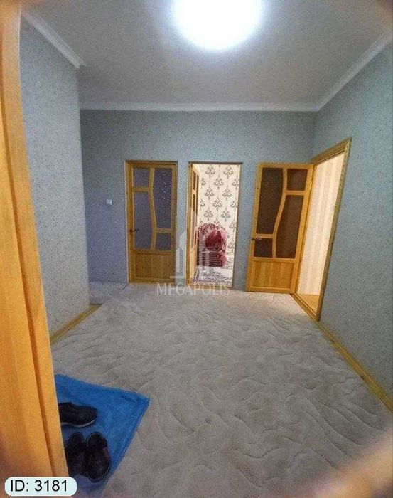 5 mikr somiy mirxan tarafda 4 xona tayyor kvartira sotiladi №3181