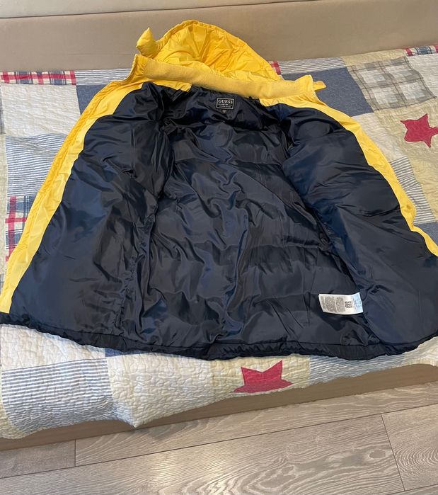 Зимно яке със качулка GUESS - 16 год.