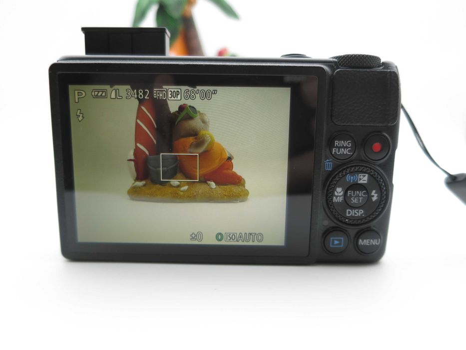 Canon PowerShot S120 ултра компактен полупрофесионален цифров фотоапарат, дигитална камера, тъч скринм, WI-FI,  RAW формат, Full-HD видео - ОТЛИЧЕН!