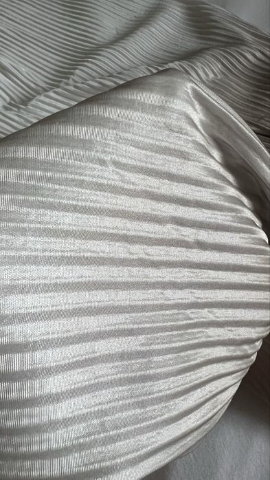 Pantaloni / salvari largi plisati