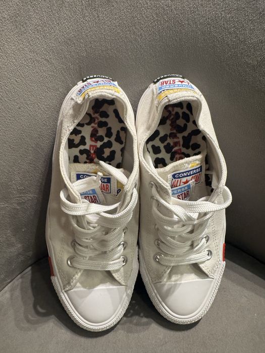 Бели кецове Converse