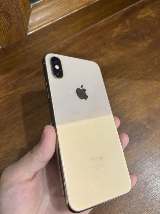 Iphone xs.      .