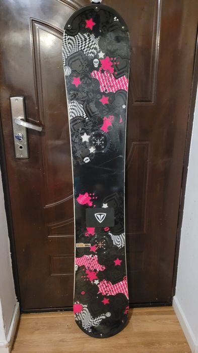 Placa snowboard NITRO 149 cu legături BURTON