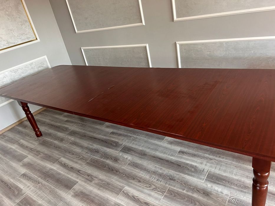 Стол сатылады...